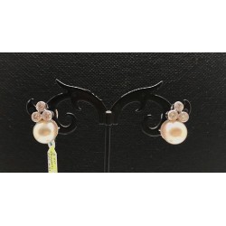 orecchini in oro bianco 18 KT  con perla e diamanti