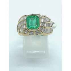 anello oro giallo con smeraldo e diamanti EURO 5600