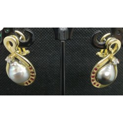 orecchini in oro, perle rubini e diamanti EURO 1140