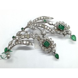 spilla in oro con diamanti e smeraldi EURO 5660