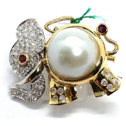 spilla in oro con diamanti, rubino e perla EURO 1640
